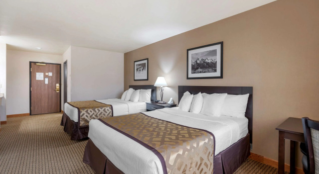 Четырёхместный номер Standard Best Western Pinedale Inn