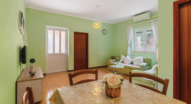 Nice Home in Liznjan With Wifi and 1 Bedrooms, Reserva ahora Hotel Hoteles en Pula con aparcamiento, Aparcamiento