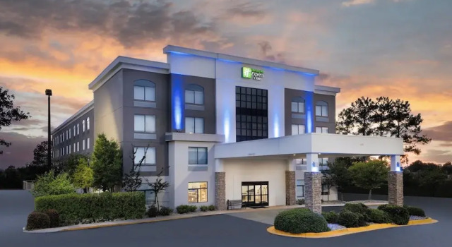 Holiday Inn Express Suites Augusta West -Ft Gordon, Boek Hotel Hotels in Georgia met parkeren, Parkeren