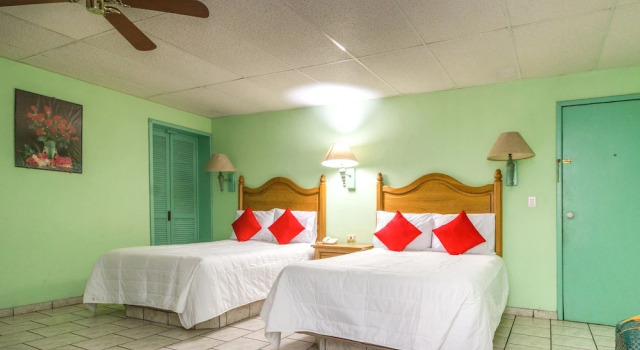Четырёхместный люкс Standard Hotel Canada, Guadalajara