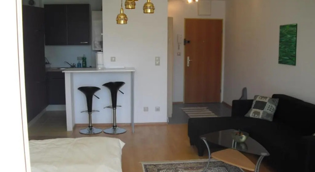 Апартаменты Serviced Apartment with Sunny Balcony