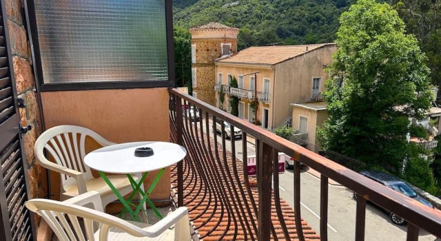 Двухместный номер Standard с балконом Hôtel Le Bon Accueil