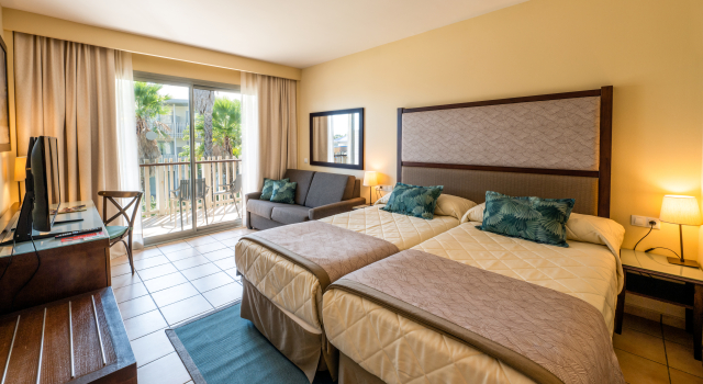 PortAventura Hotel Caribe - Includes unlimited access to PortAventura Park & 1 day access to Ferrari Land