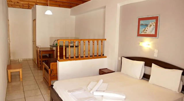 Четырёхместный номер Standard с видом на море Madares Hotel