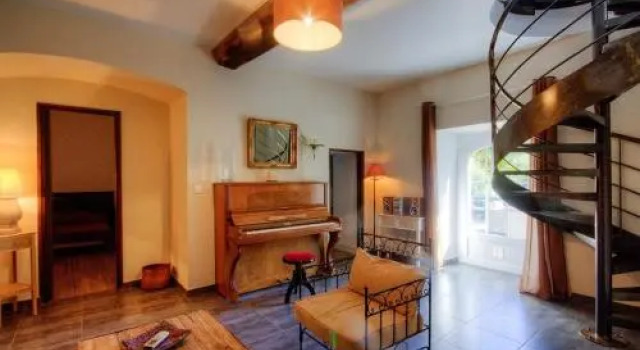 La Casalamadonna, Varaa Hotelli Santa-Lucia-di-Moriani 
