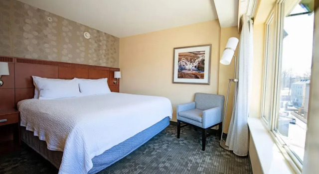 Двухместный люкс с видом на город Courtyard by Marriott Halifax Downtown