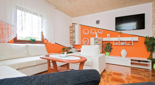 Nice Home in Valtursko Polje With Wifi and 2 Bedrooms