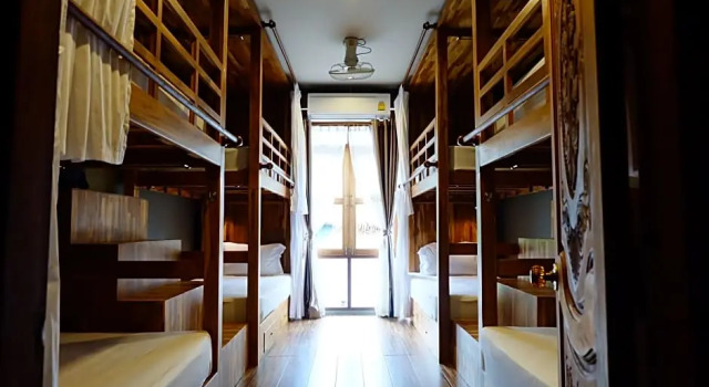 Bloom Cafe & Hostel, Забронировать Хостел Ко Липе провинция Сатун
