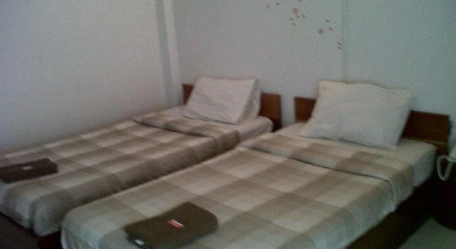 N.J. Hotel, Varaa Hotelli Hotellit North-Eastern Thailand pysäköinnillä, Pysäköinti