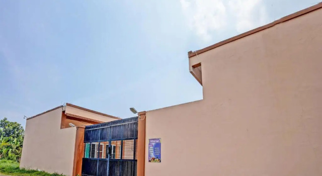 OYO 92006 Kost Sejahtera Syariah, Book Hotel Hotels in East Java with Breakfast, Breakfasts