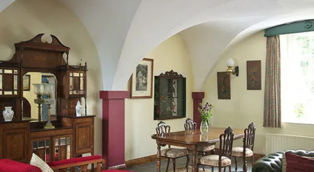 Viewmount House, Забронировать Отель Отели Уэстмит 4 звезды, 4*