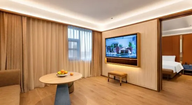 Люкс Deluxe Orange Hotel (Tangshan North Railway Station)