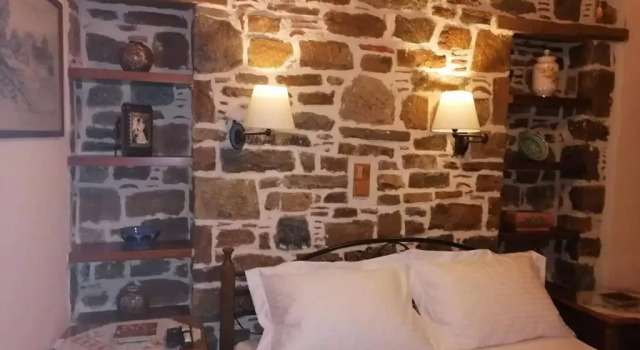 Коттедж traditional house in Androni