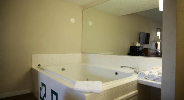 Люкс Travelers Inn Elizabethton