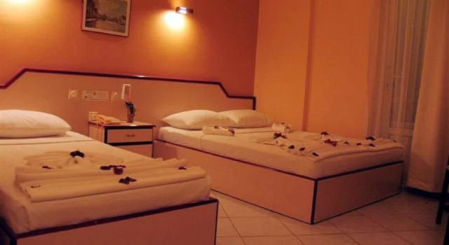 Kleopatra Neray Hotel