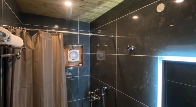 Номер Luxury Oakwood Hamlet Resort - Shoghi - Shimla