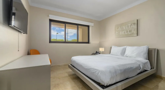 Двухместный номер Deluxe с балконом Palm Aruba Condos