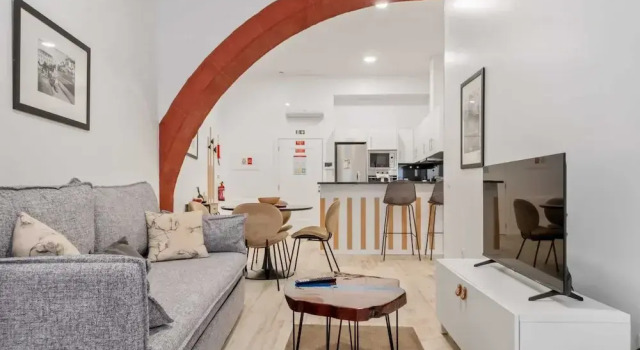Апартаменты Comfort Tanoeiros Residence by An Island Apart
