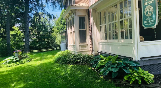 John Henry Bed & Breakfast, Buchen Sie Bed & Breakfast Cherry Valley 