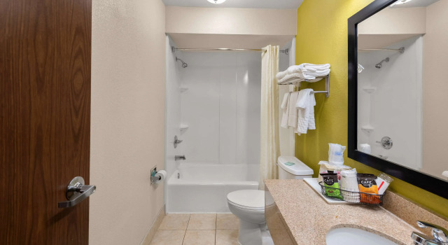 Четырёхместный люкс Best Western Adena Inn