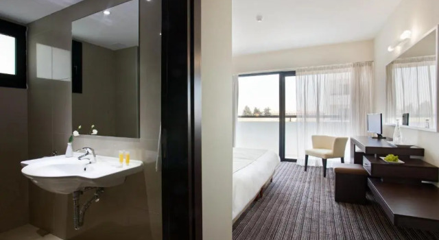 Двухместный номер Superior с видом на внутреннюю территорию Christofinia Hotel