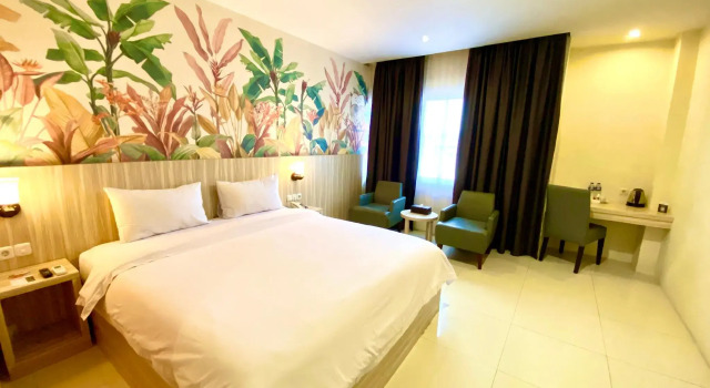 Capital O 1279 Hotel Grand Celino Makassar, Book Hotel Hotels in Sulawesi with Parking, Parking
