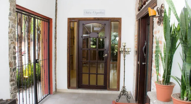 Hotel Villa Sarela, Rezervovat Hotel Hotely v Cortés s parkováním, Parkování