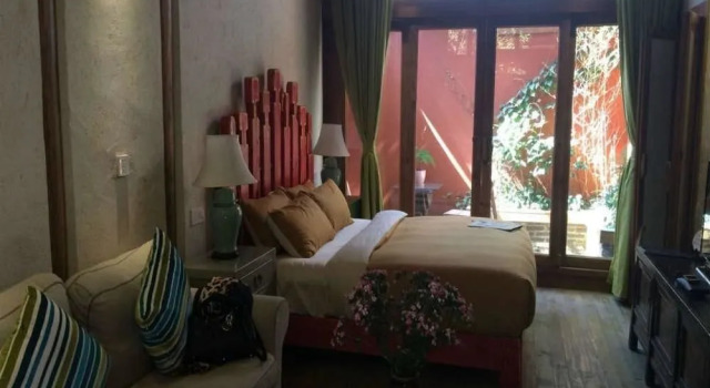 Lijiang Tricolor Cloud River Resort Hotel, Prenota Resort Hotel resort a Lijiang, Resort