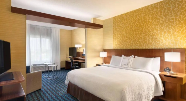 Люкс Fairfield Inn & Suites by Marriott Lancaster East at The Outlets