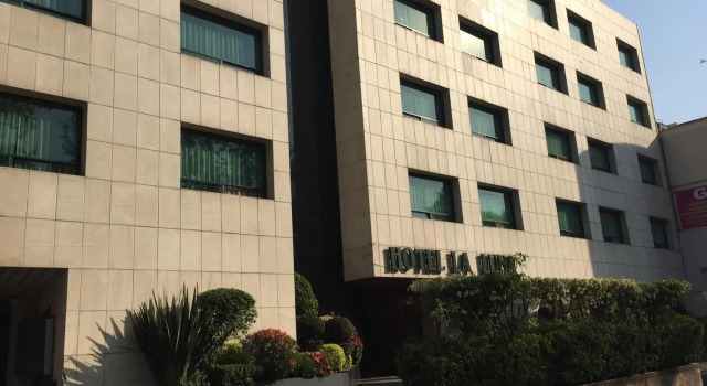 Hotel La Luna, Забронировать Отель Мехико Мексико, рядом с Стадион «Ацтека»