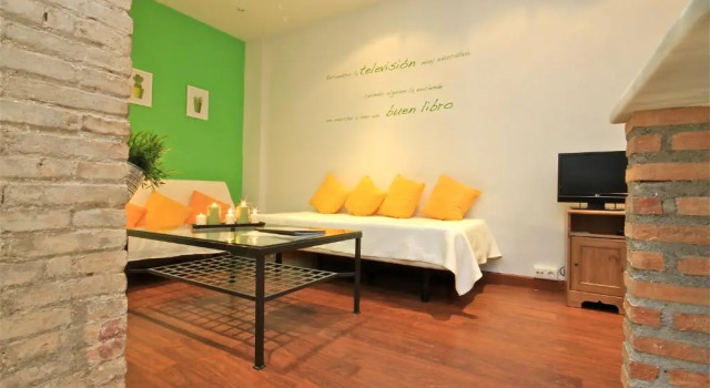 Апартаменты Цокольный этаж c 1 комнатой Apartamentos Nest Flats Paseo de los Tristes