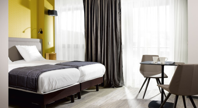 One Loft Appart Hotel, Забронировать Отель Отели Оберне с парковкой, рядом с Туристическо-информационный центр Оберне, Парковка