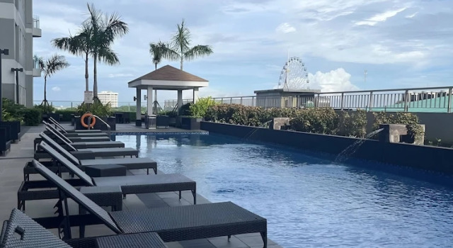 Апартаменты c 1 комнатой с балконом и с видом на город Luxury Bay Condo Near MOA With Balcony Free Wi-fi