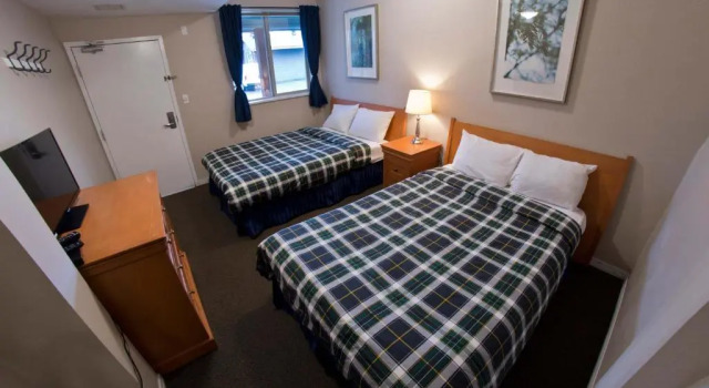 Четырёхместный номер Standard Squamish Adventure Inn