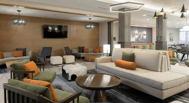 Fairfield By Marriott Inn & Suites Cincinnati Oakley, Rezerwuj Hotel Hotele w Cincinnati z parkingiem, Parking