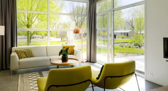 Modern Holiday Home With a Deco Fireplace, Забронировать Отель Отели в центре Энкхейзен, в центре