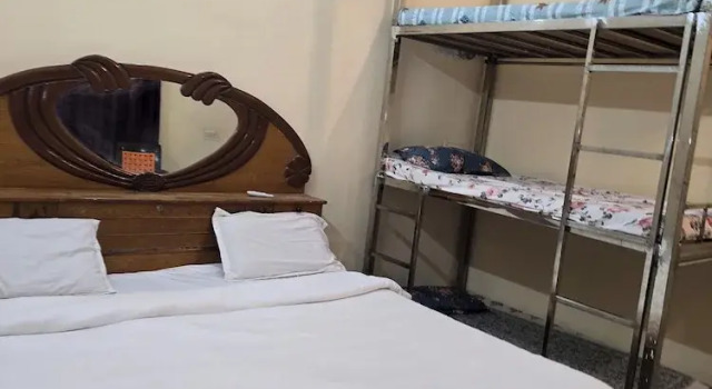 Четырёхместный номер Deluxe Цокольный этаж Hotel Sunset