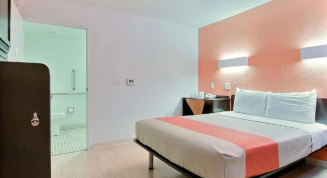 Двухместный номер Standard Motel 6-Corpus Christi, TX - East - North Padre Island