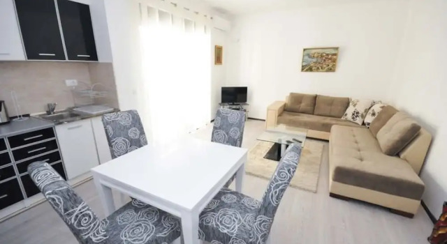 One Bedroom Apartment Centar C9