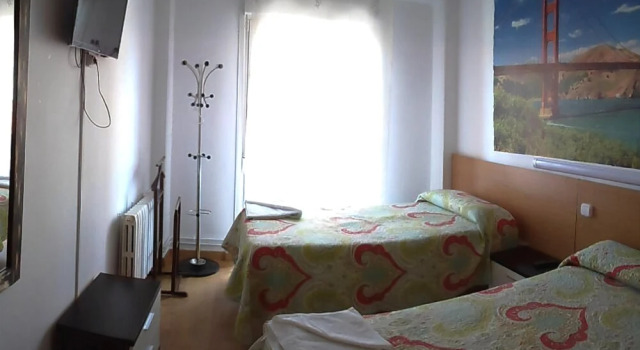 Pensión La Estación, Book Hotel Billige hoteller i La Rioja