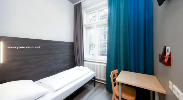 Одноместный номер a&o Wien Stadthalle