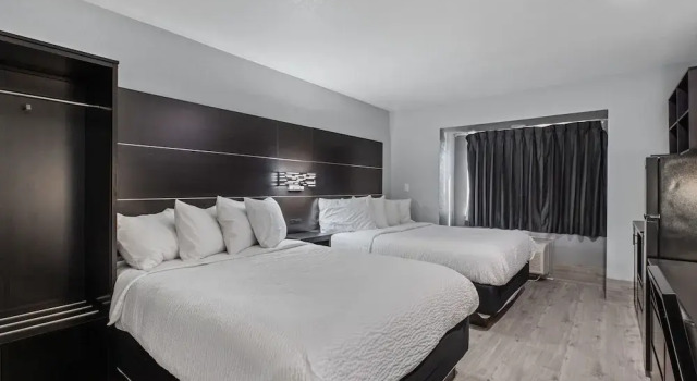 Четырёхместный люкс Baymont by Wyndham San Antonio Downtown