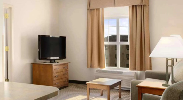 Двухместный люкс c 1 комнатой Hampton Inn & Suites Providence/Warwick-Airport