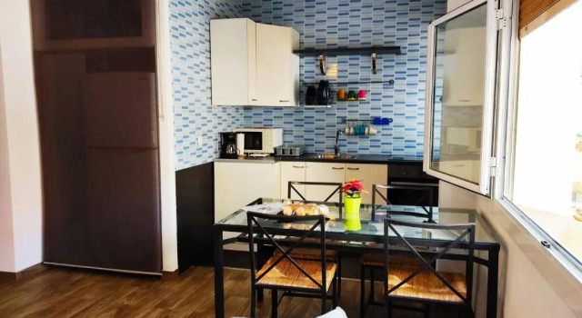 Coqueto apartamento, Забронировать Апартаменты/квартира Отели Барселоны с парковкой, рядом с Станция метро Clot, Парковка