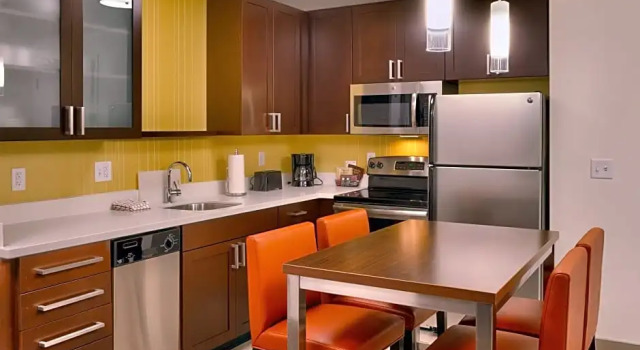 Четырёхместный люкс с 2 комнатами Residence Inn Salt Lake City Murray