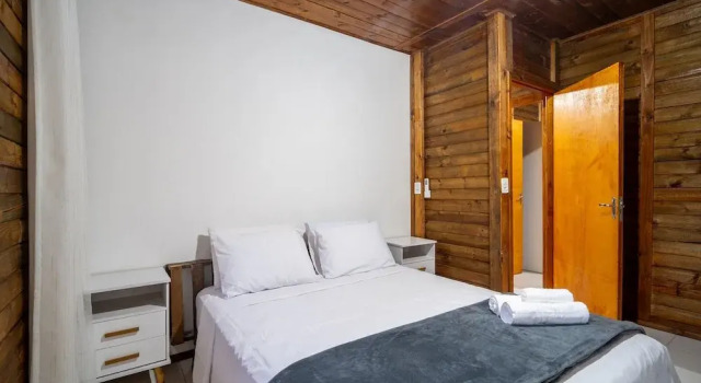 Wooden Retreat Near Lagoa da Conceicao Knu0170