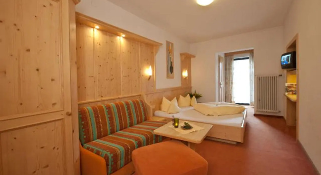 Трёхместный номер Standard Hotel Zum Hirschen