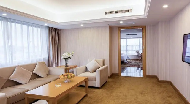 Люкс Deluxe Vienna International Hotel Zhongshan Torch Development Zone