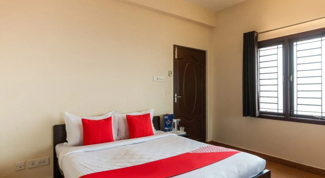 OYO 39342 Beehive Inn, Забронировать Отель Отели штата Тамилнада 3 звезды, 3*