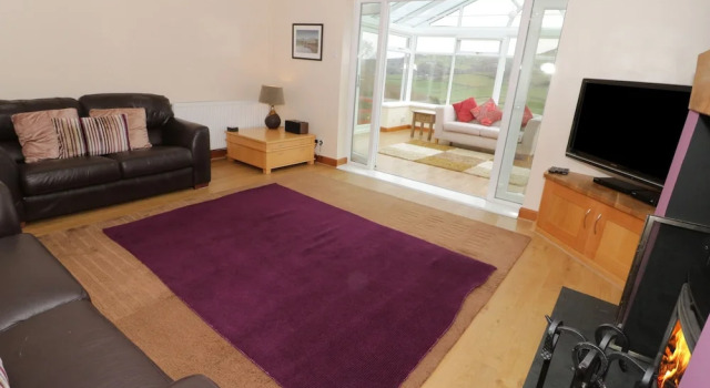 Bryn Derw Holiday Cottage, Book Feriehus Eglwysbach Glamorgan